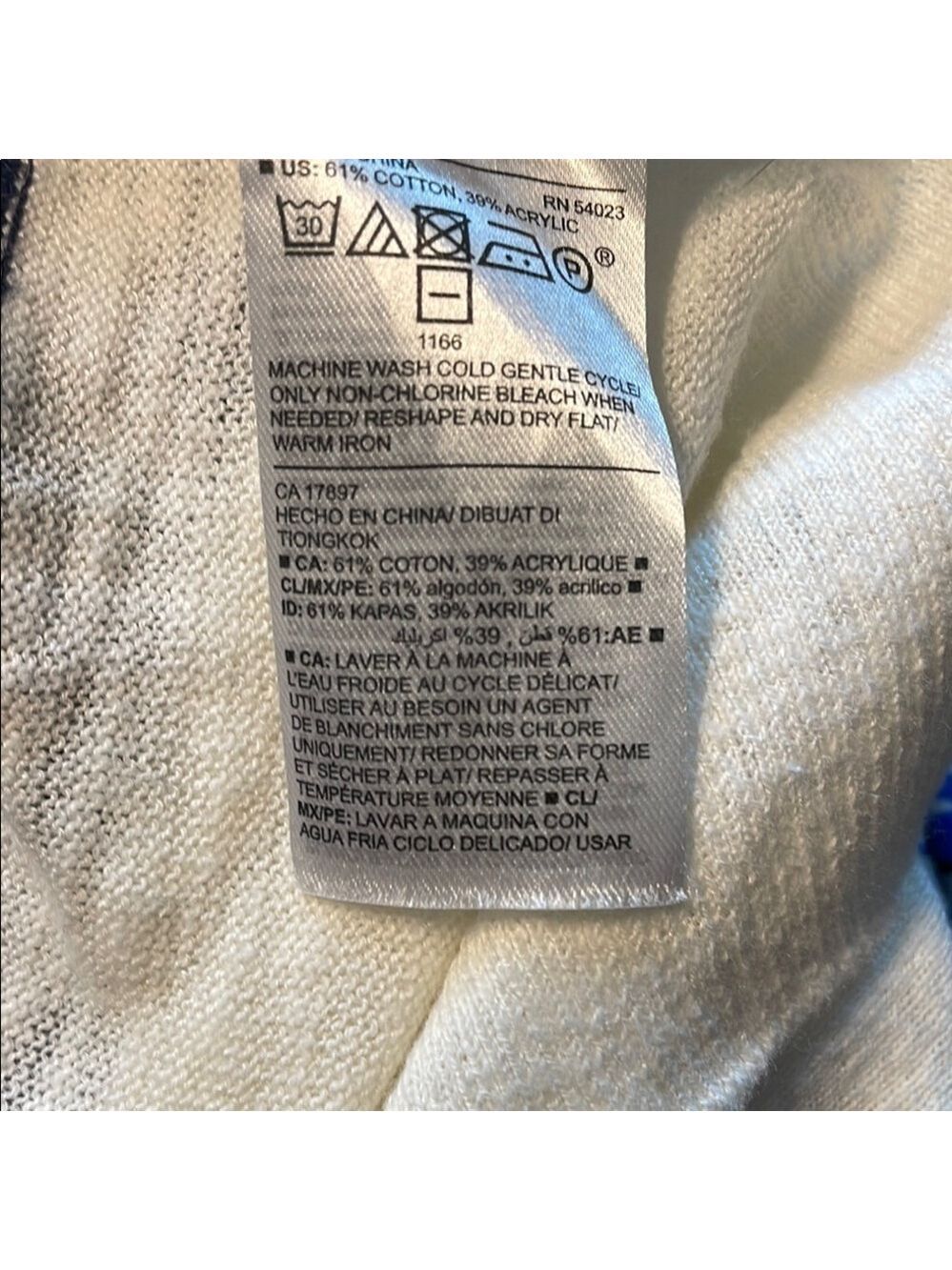 Old Navy Women's Striped Cardigan Sweater Small- White and Blue - Picture 4 of 4
